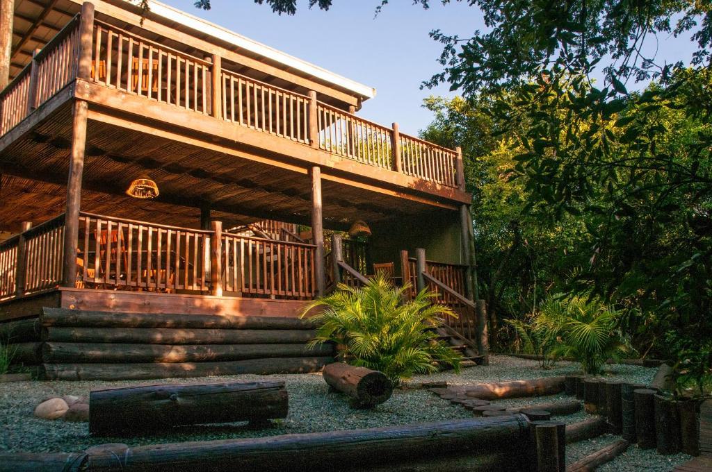 Umkhumbi Lodge Hluhluwe Εξωτερικό φωτογραφία