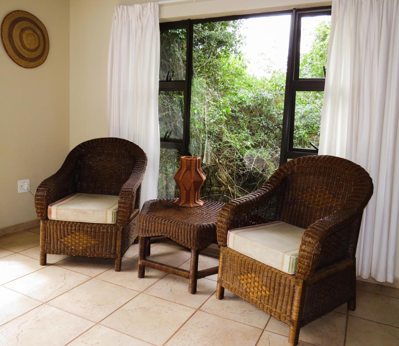Umkhumbi Lodge Hluhluwe Εξωτερικό φωτογραφία