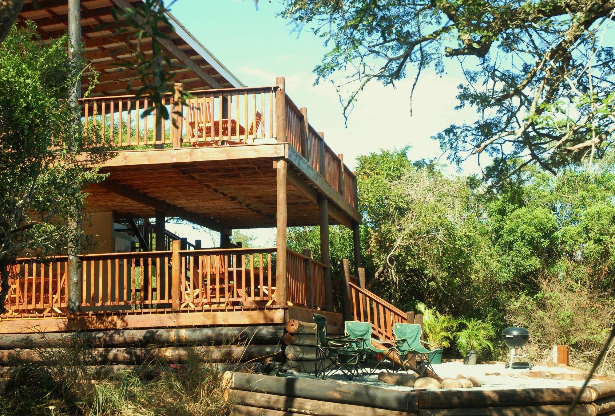 Umkhumbi Lodge Hluhluwe Εξωτερικό φωτογραφία